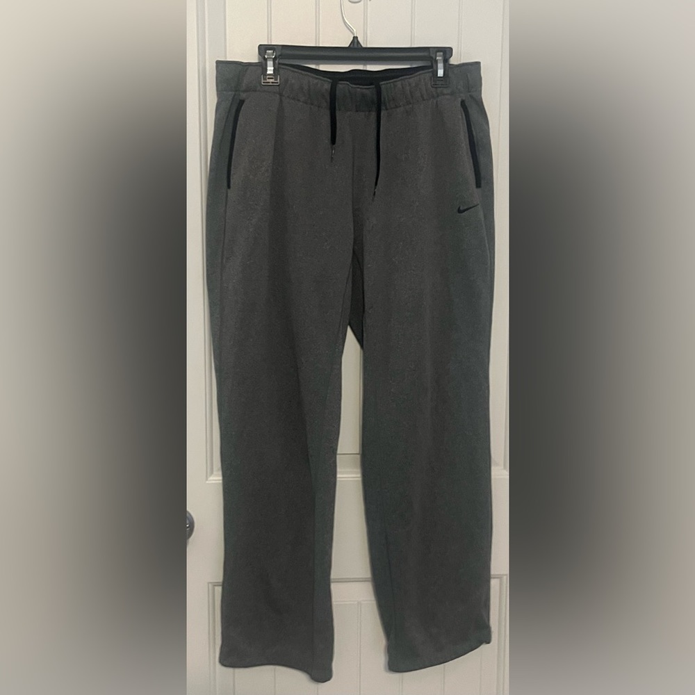 Nike Women’s Grey sweatpants (Dri-Fit)-Large